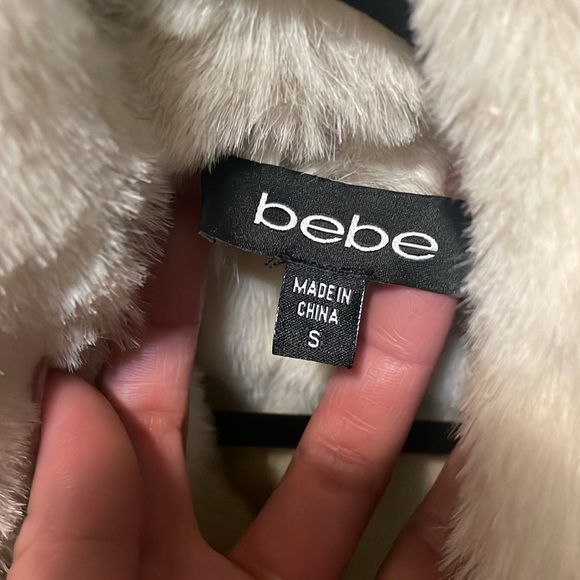 BEBE faux fur vest - Picture 2 of 4